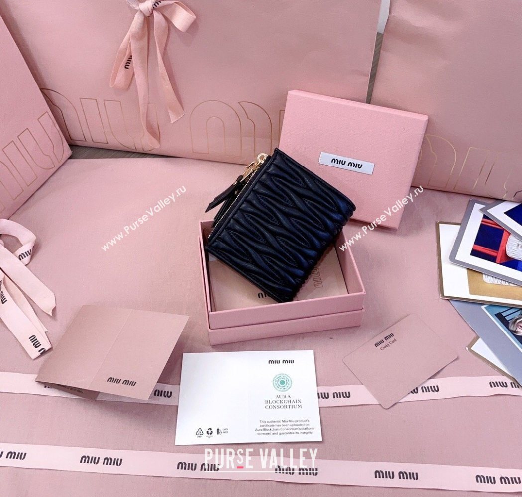 Miu Miu Matelasse Nappa Leather Pocket Wallet Black 2026 5MV017 (JD-260120064)