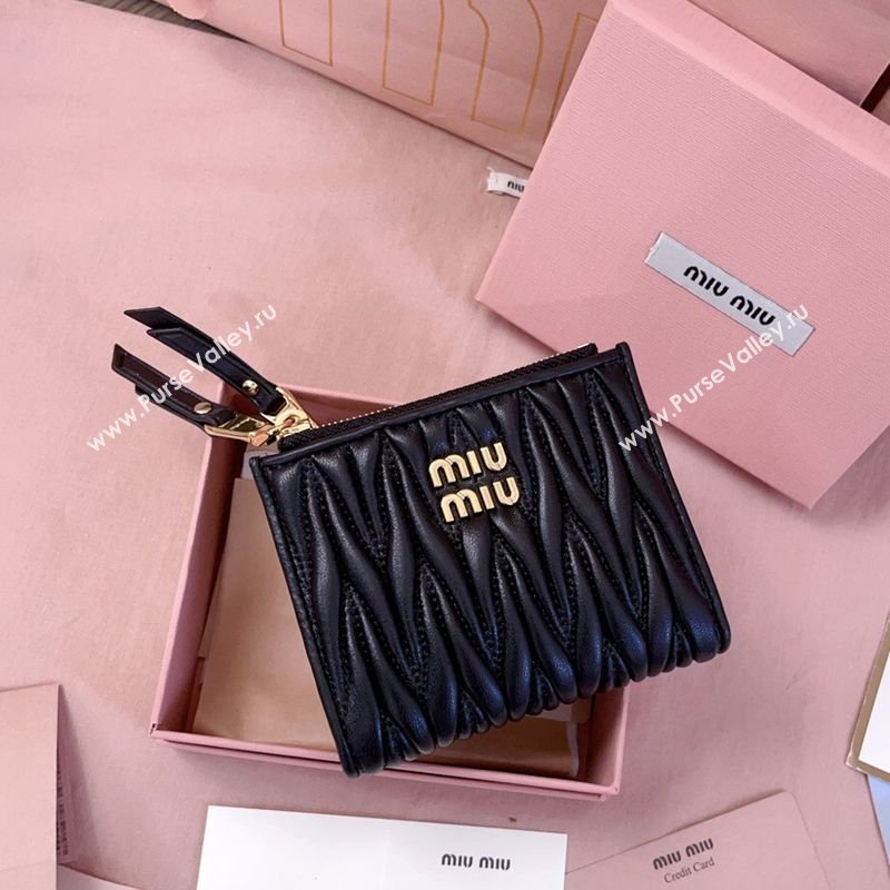 Miu Miu Matelasse Nappa Leather Pocket Wallet Black 2026 5MV017 (JD-260120064)