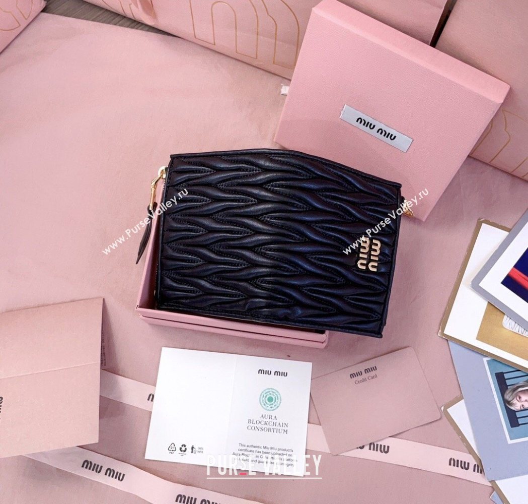 Miu Miu Matelasse Nappa Leather Pocket Wallet Black 2026 5MV017 (JD-260120064)