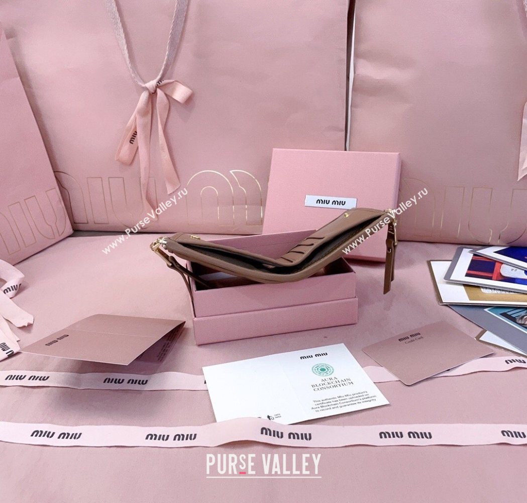Miu Miu Matelasse Nappa Leather Pocket Wallet Brown 2026 5MV017 (JD-260120066)