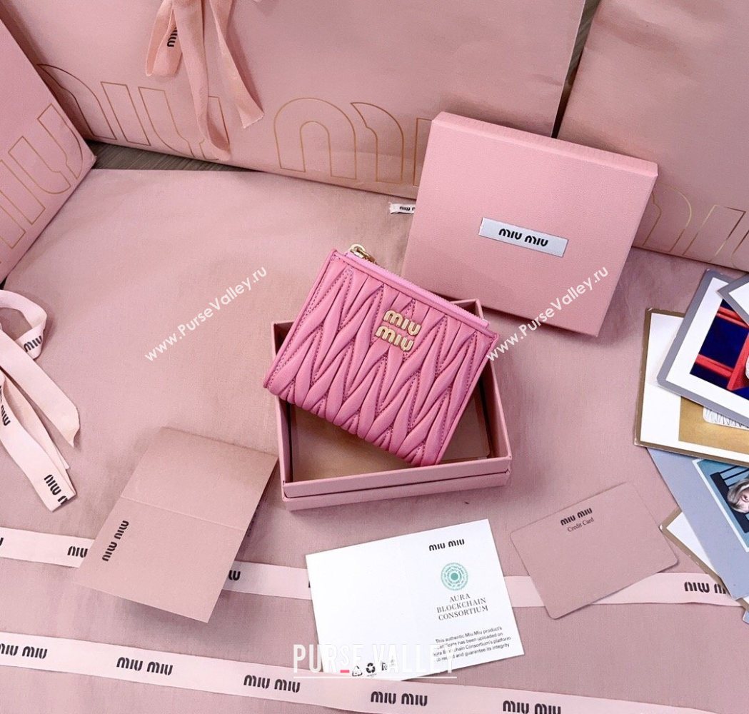 Miu Miu Matelasse Nappa Leather Pocket Wallet Begonia Pink 2026 5MV017 (JD-260120067)