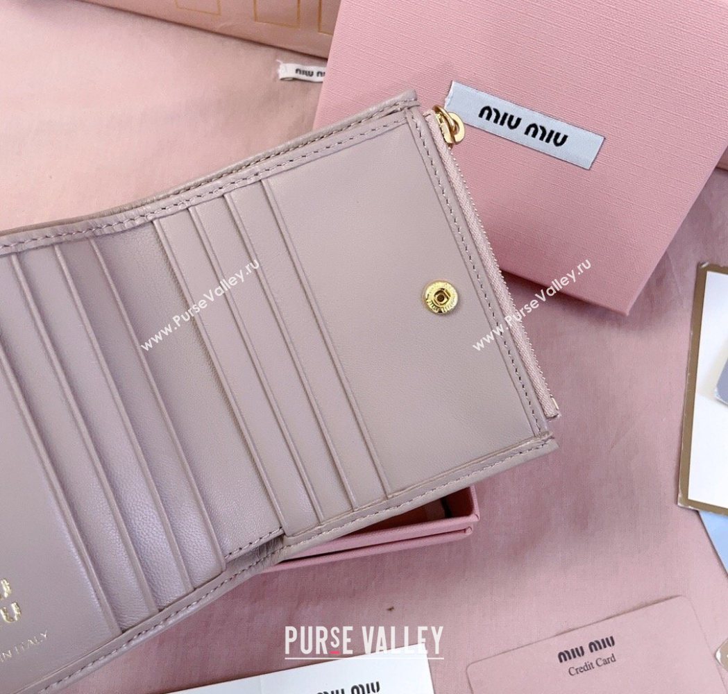 Miu Miu Matelasse Nappa Leather Pocket Wallet Powder Pink 2026 5MV017 (JD-260120068)