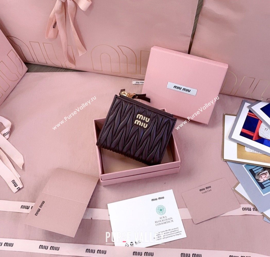 Miu Miu Matelasse Nappa Leather Pocket Wallet Dark Burgundy 2026 5MV017 (JD-260120069)