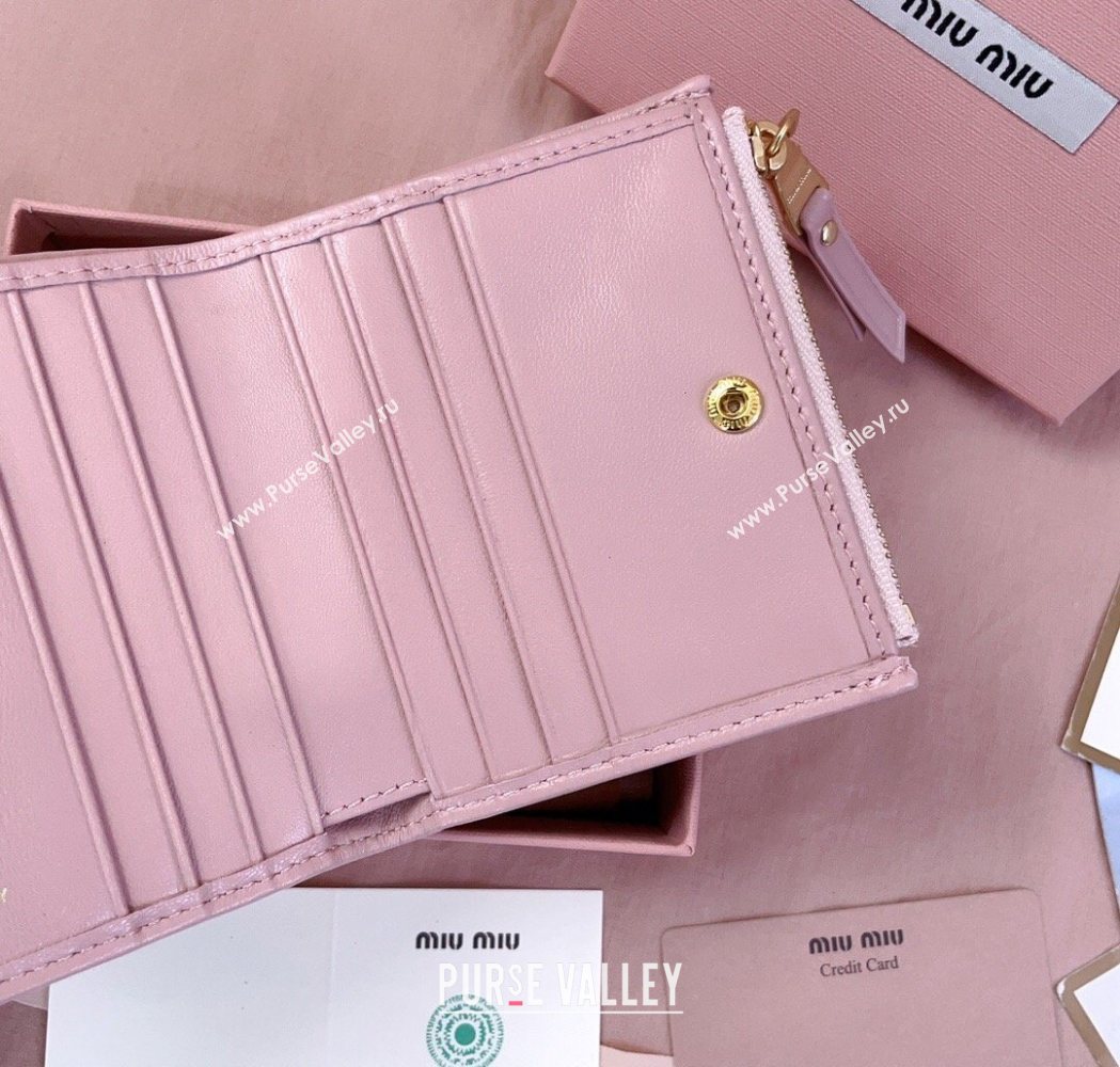 Miu Miu Matelasse Nappa Leather Pocket Wallet Alabaster Pink 2026 5MV017 (JD-260120070)