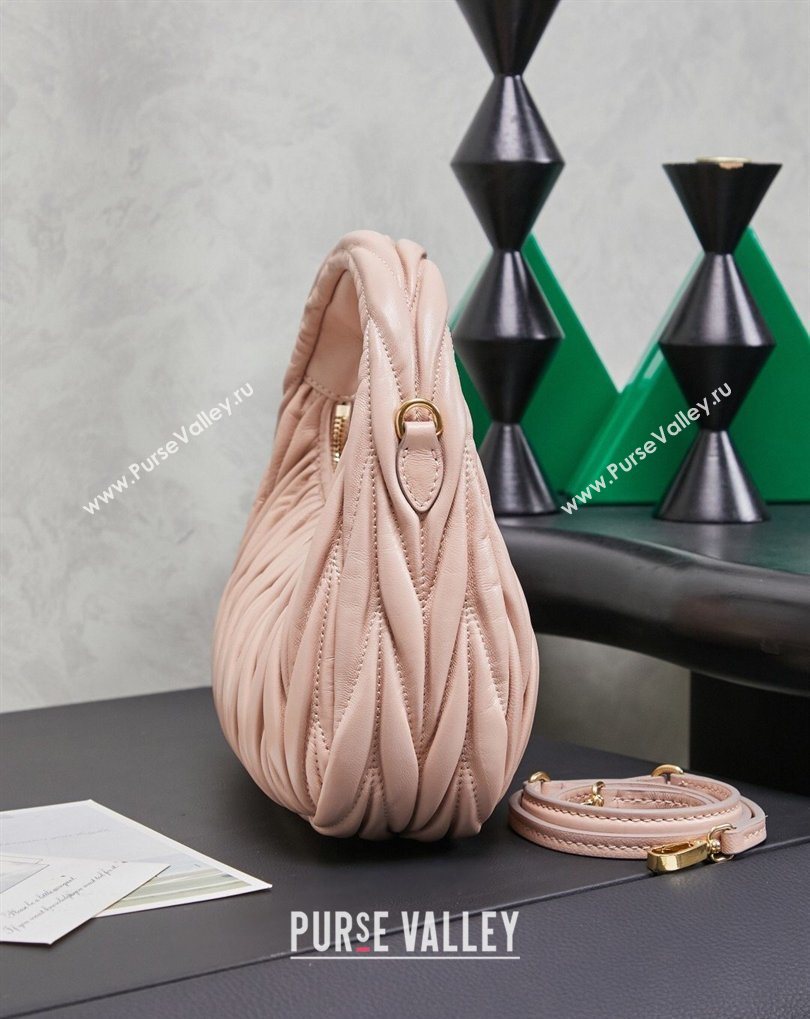 Miu Miu Wander Matelasse Nappa Leather Hobo Mini bag 5BC125 Nude Pink 2026 0407 (MHUI-260407035)