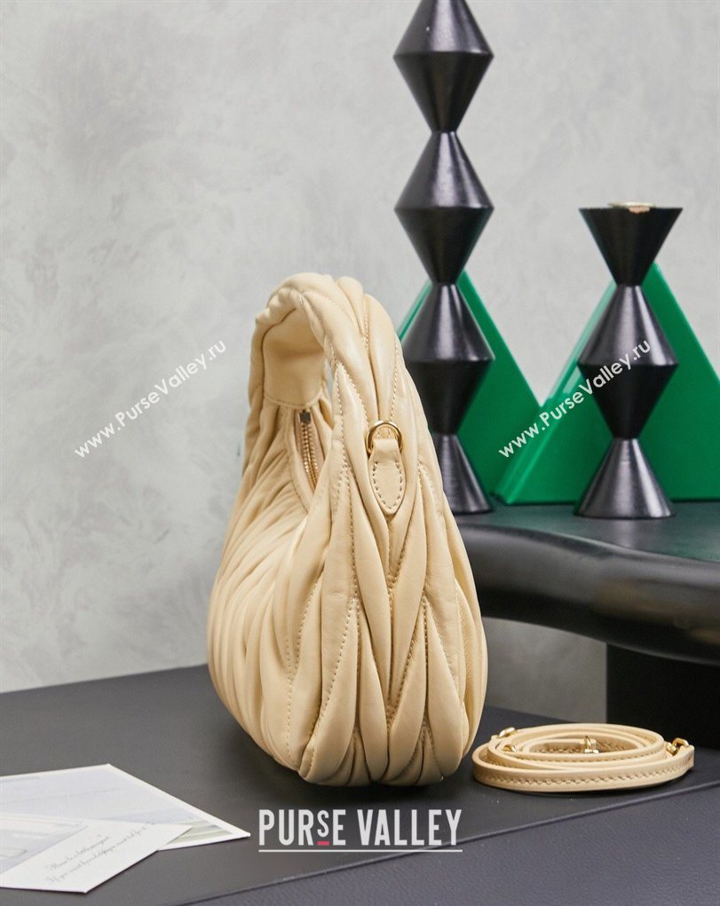 Miu Miu Wander Matelasse Nappa Leather Hobo Mini bag 5BC125 Calendula Yellow 2026 0407 (MHUI-260407036)