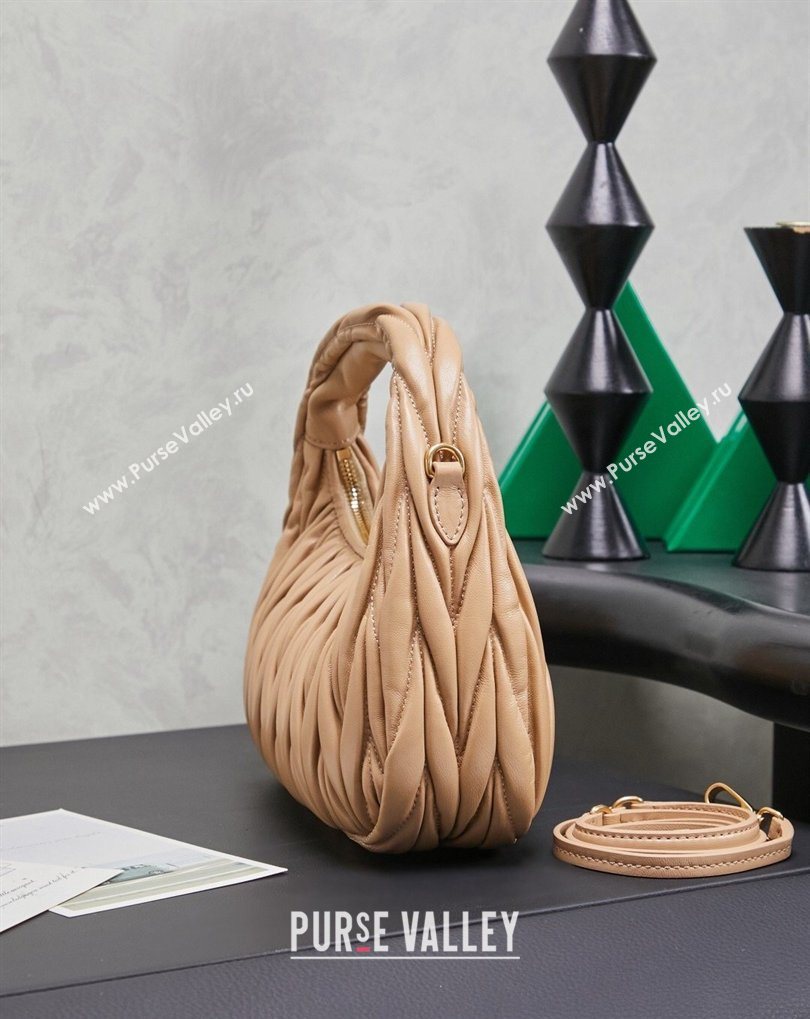 Miu Miu Wander Matelasse Nappa Leather Hobo Mini bag 5BC125 Sand Yellow 2026 0407 (MHUI-260407037)
