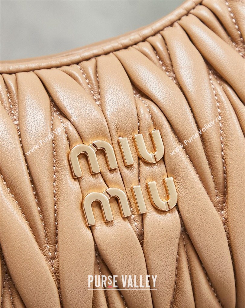 Miu Miu Wander Matelasse Nappa Leather Hobo Mini bag 5BC125 Sand Yellow 2026 0407 (MHUI-260407037)