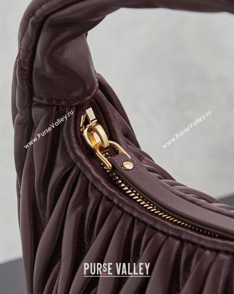 Miu Miu Wander Matelasse Nappa Leather Hobo Mini bag 5BC125 Burgundy 2026 0407 (MHUI-260407042)