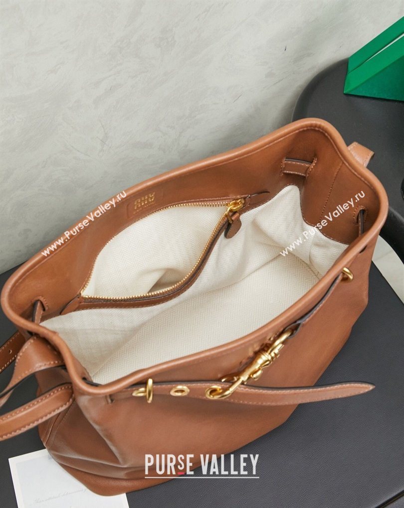 Miu Miu Aventure Nappa Leather Bucket Bag Brown 2026 5BE101 (MHUI-260407049)