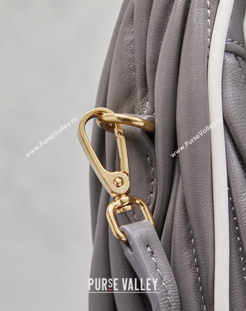 Miu Miu Wander Matelasse Nappa Leather Hobo Mini bag with Contrasting Trim 5BC125 Grey 2026 (MHUI-260407026)