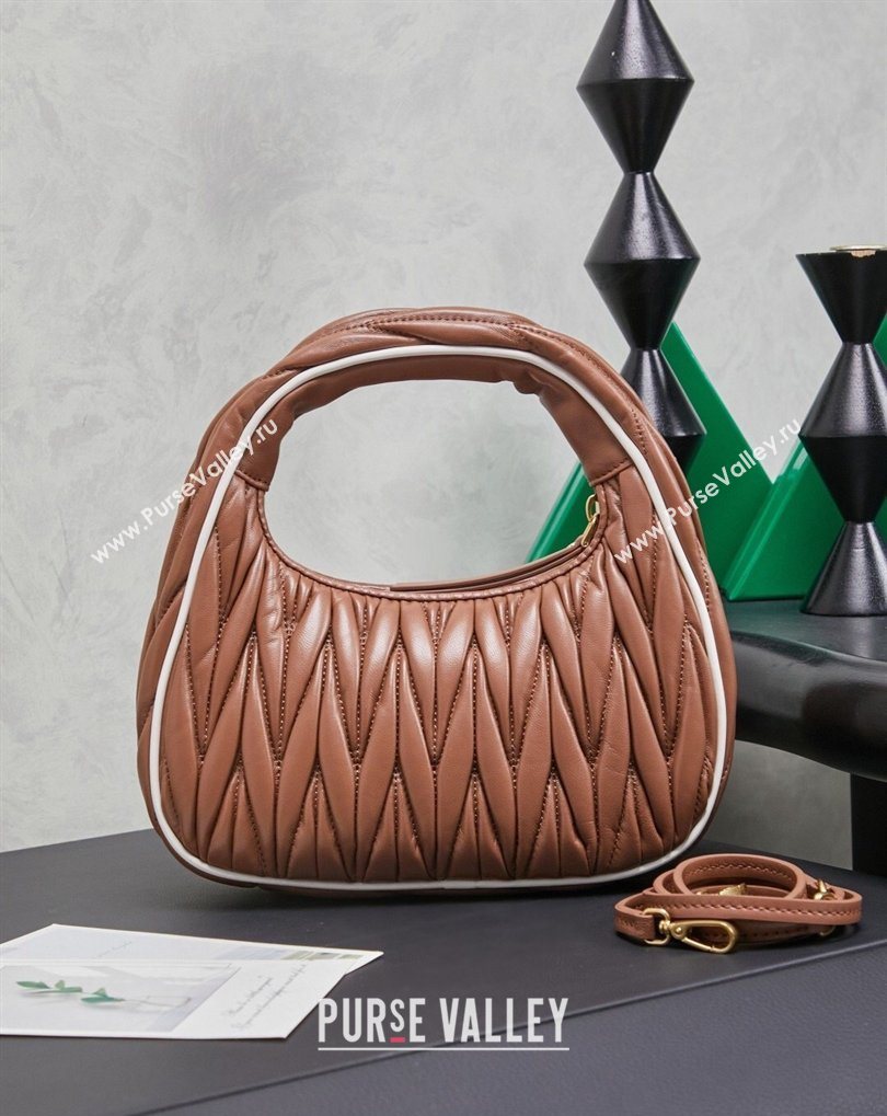 Miu Miu Wander Matelasse Nappa Leather Hobo Mini bag with Contrasting Trim 5BC125 Brown 2026 (MHUI-260407027)