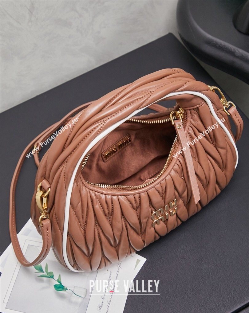 Miu Miu Wander Matelasse Nappa Leather Hobo Mini bag with Contrasting Trim 5BC125 Brown 2026 (MHUI-260407027)