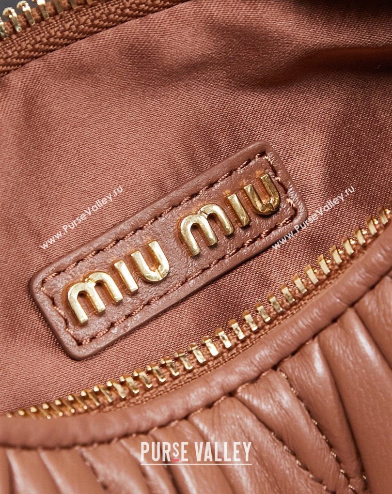 Miu Miu Wander Matelasse Nappa Leather Hobo Mini bag with Contrasting Trim 5BC125 Brown 2026 (MHUI-260407027)