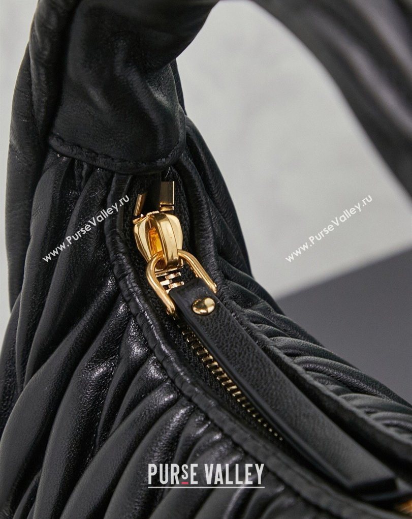 Miu Miu Wander Matelasse Nappa Leather Hobo Mini bag 5BC125 Black 2026 0407 (MHUI-260407028)