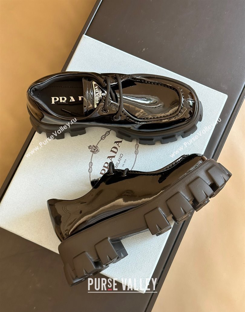 Prada Monolith Patent Leather Loafers Black 2023 PR11061 (SS-231106015)