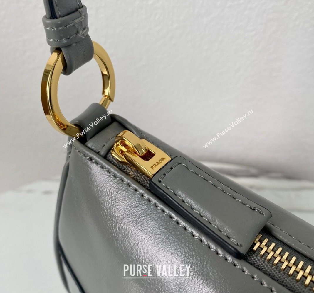 Prada Re-Edition 2002 small shiny leather shoulder bag 1BC201 Grey 2024 (YZ-240220019)