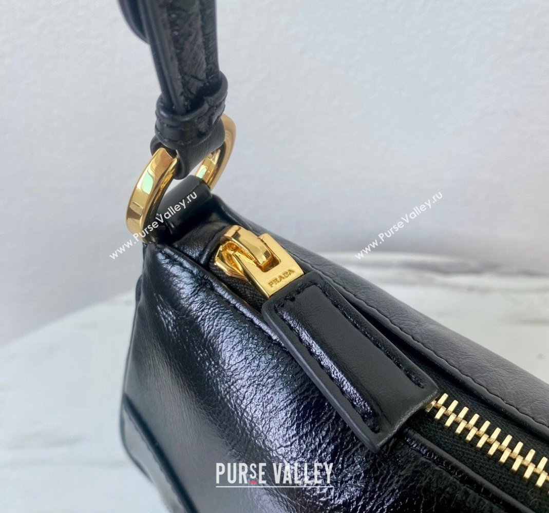 Prada Re-Edition 2002 small shiny leather shoulder bag 1BC201 Black 2024 (YZ-240220020)