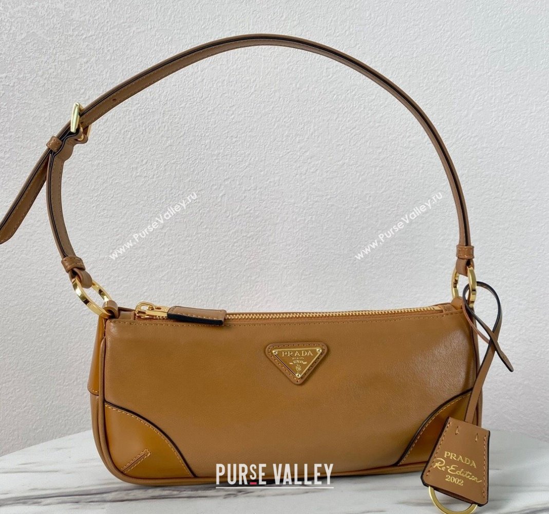 Prada Re-Edition 2002 small shiny leather shoulder bag 1BC201 Brown 2024 (YZ-240220021)