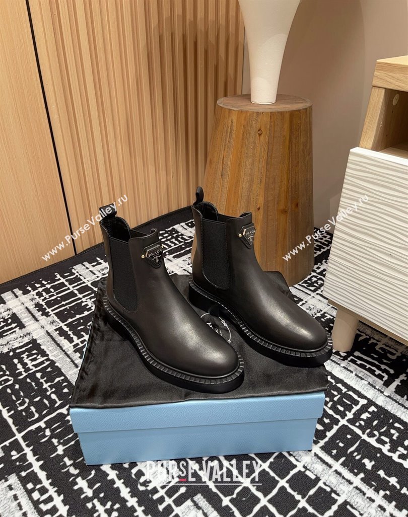 Prada Calf Leather Ankle Boots with Front Logo Black 2024 PR101101 (MD-241011083)