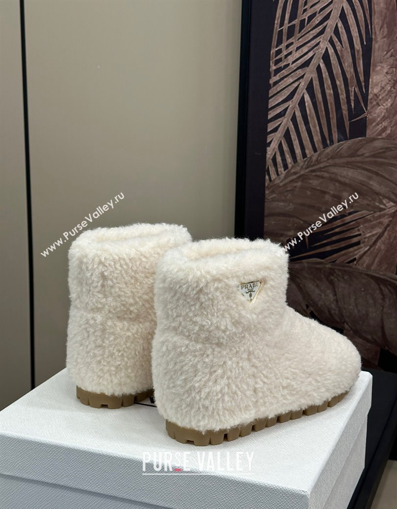 Prada Shearling Wool Flat Ankle Boots White 2024 PR111506 (SS-241115033)