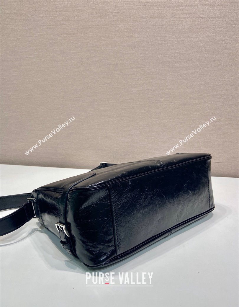 Prada Mens Oil Leather shoulder bag Black 2024 2VH187 (YZ-241213097)