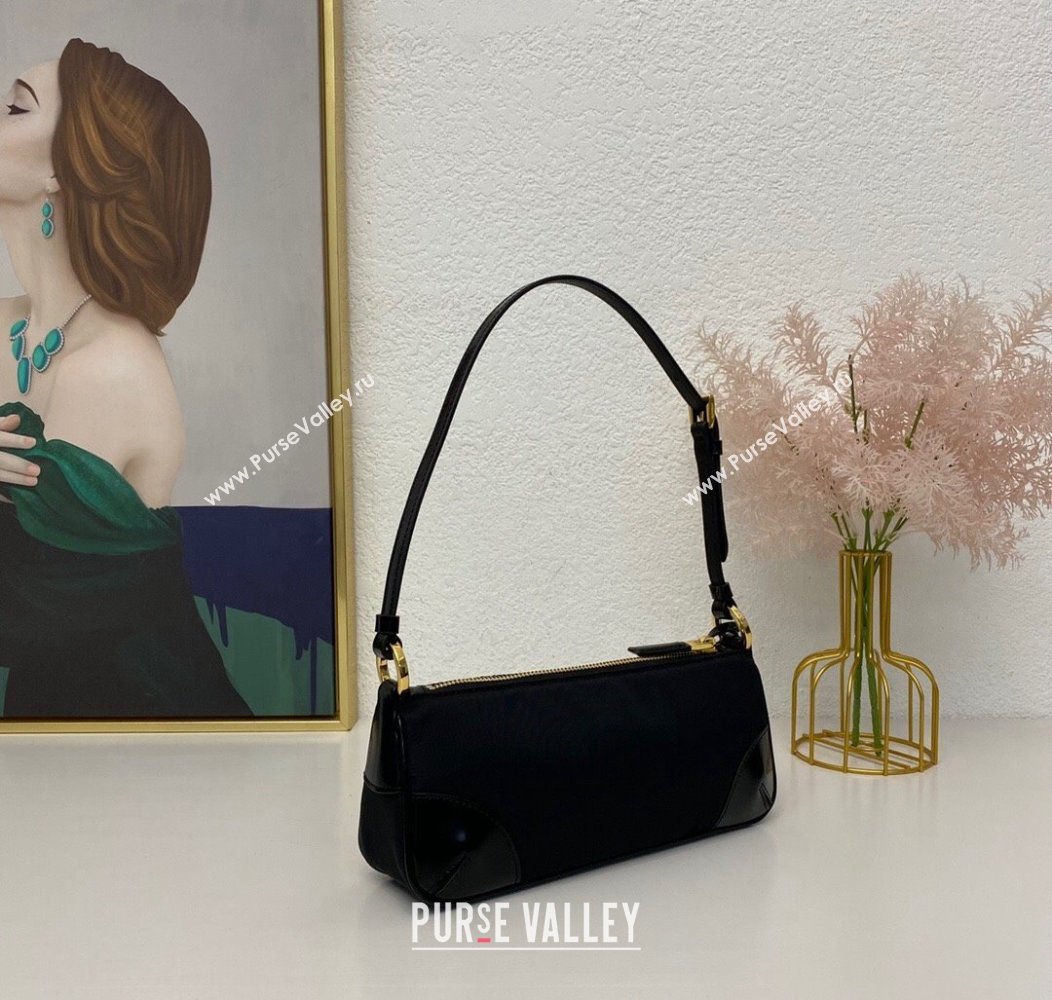 Prada Re-Edition 2002 small nylon shoulder bag 1BC201 Black 2024 (nana-241213099)