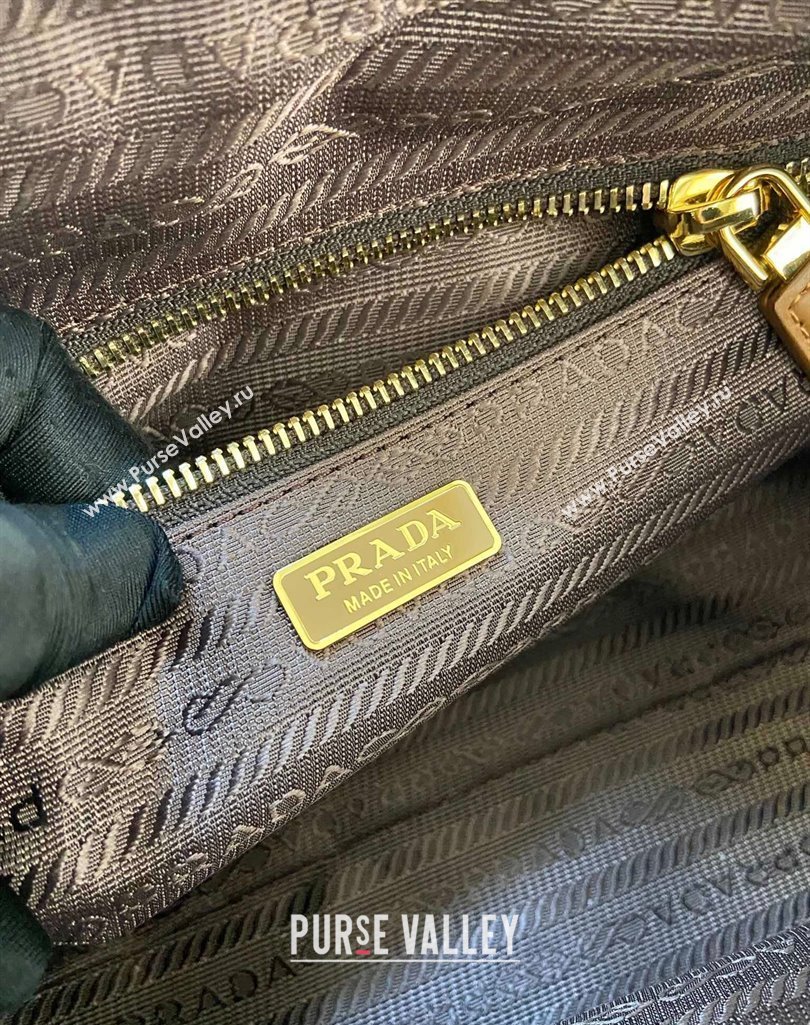 Prada Re-Nylon and leather medium top-handle bag with padlock 1BB127 Brandy Brown 2025 (YZ-250407035)