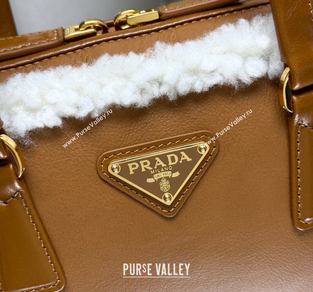 Prada Medium shearling two-handle bag Cognac Brown 1BB124 2025 (YZ-250407042)