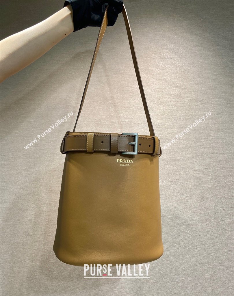 Prada Buckle leather bucket bag with belt 1BE085 Caramel Brown 2025 (YZ-250407067)