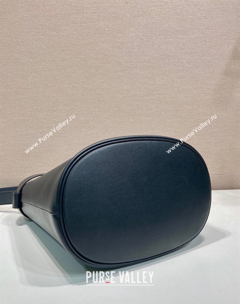 Prada Buckle leather bucket bag with belt 1BE085 Black 2025 (YZ-250407069)