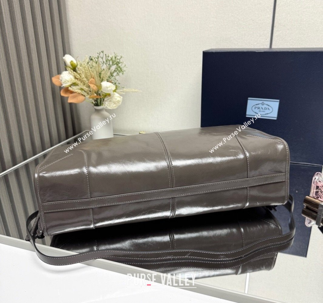 Prada Bonnie extra large leather handbag Grey 2025 1BA439 (YZ-250521020)