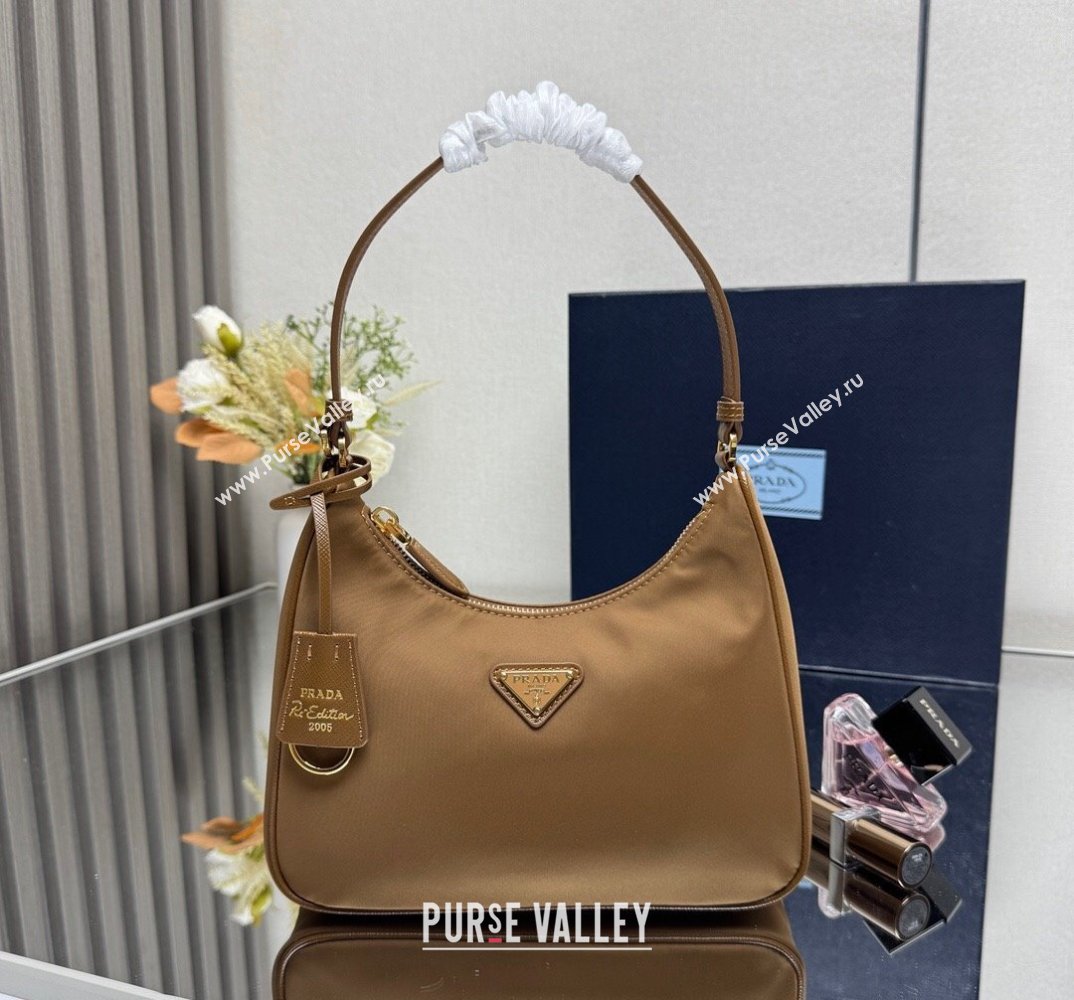 Prada Re-Edition 2005 Re-Nylon and Saffiano hobo mini bag Brandy Brown 2025 1N204M (YZ-250521075)