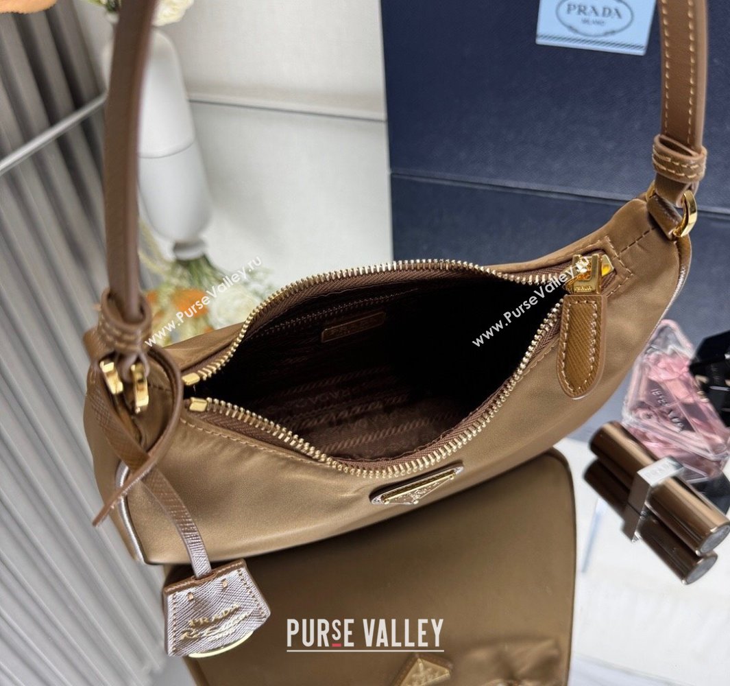 Prada Re-Edition 2005 Re-Nylon and Saffiano hobo mini bag Brandy Brown 2025 1N204M (YZ-250521075)