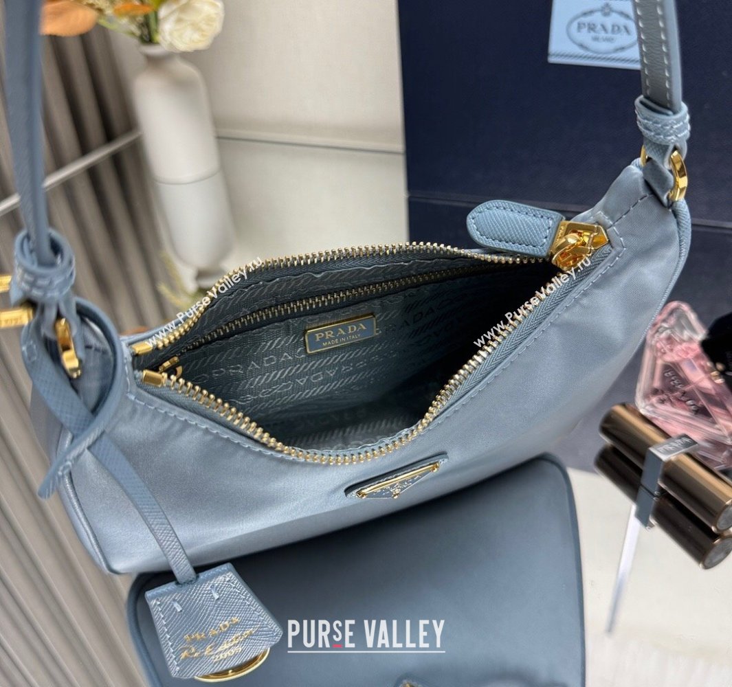 Prada Re-Edition 2005 Re-Nylon and Saffiano hobo mini bag Pale Blue 2025 1N204M (YZ-250521076)