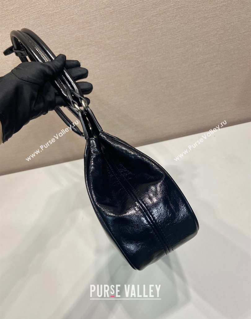 Prada Medium oil leather tote bag Black 2025 1BG569 (YZ-250521102)