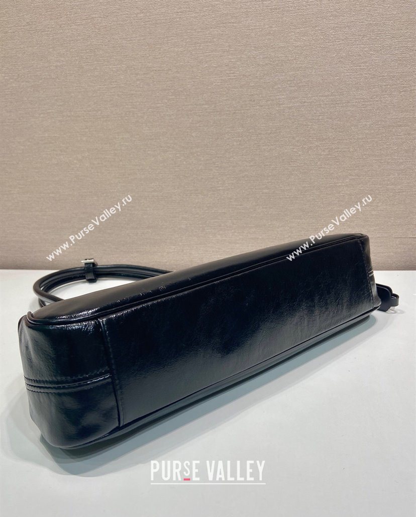 Prada Medium oil leather tote bag Black 2025 1BG569 (YZ-250521102)
