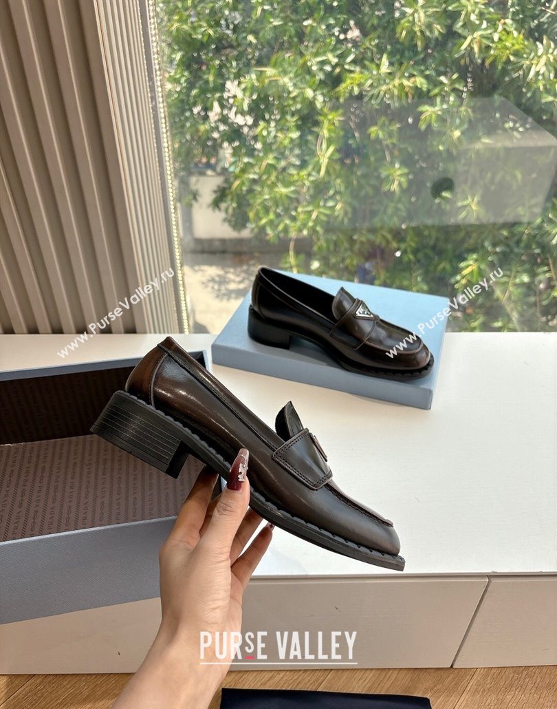 Prada Brushed leather loafers with logo Dark Brown 2025 PR060304 (MD-250603030)