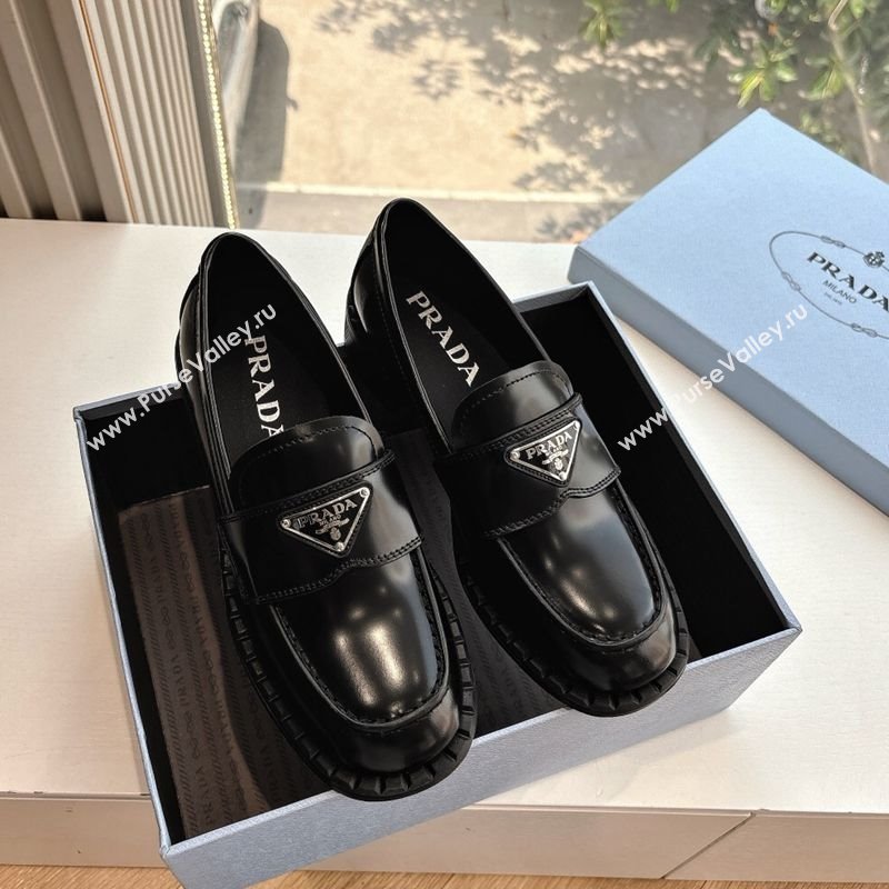 Prada Brushed leather loafers with logo Black 2025 PR060304 (MD-250603031)