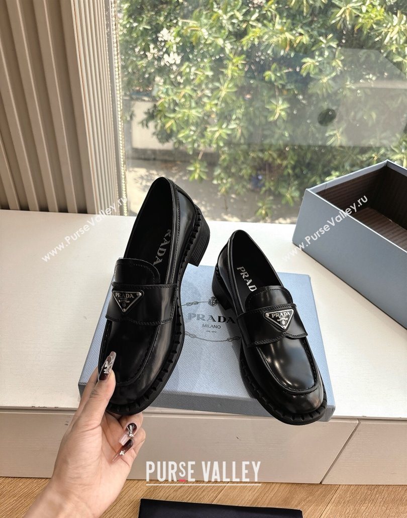 Prada Brushed leather loafers with logo Black 2025 PR060304 (MD-250603031)