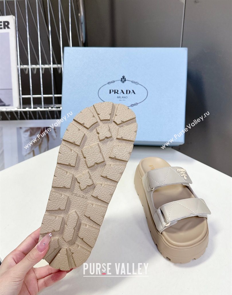 Prada Padded nappa leather platform slides sandal 4.5cm Beige 2025 1XZ775 (MD-250530014)