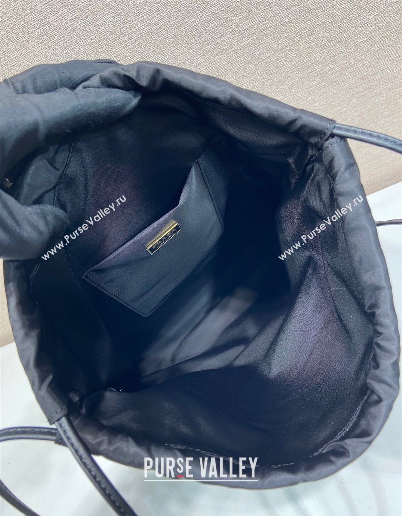 Prada Re-Nylon pouch Black 2025 1NK001 (YZ-250627043)