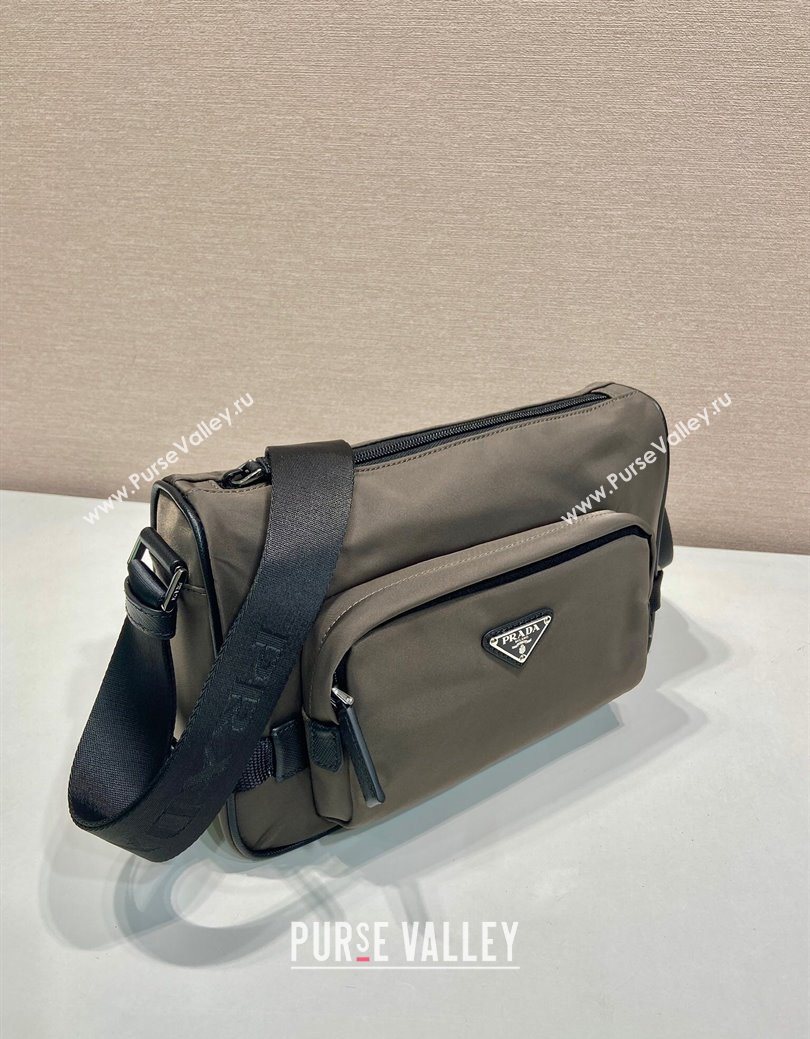 Prada Mens Medium Re-Nylon and Saffiano leather shoulder bag Forest Green 2025 2VH192 (YZ-250626099)
