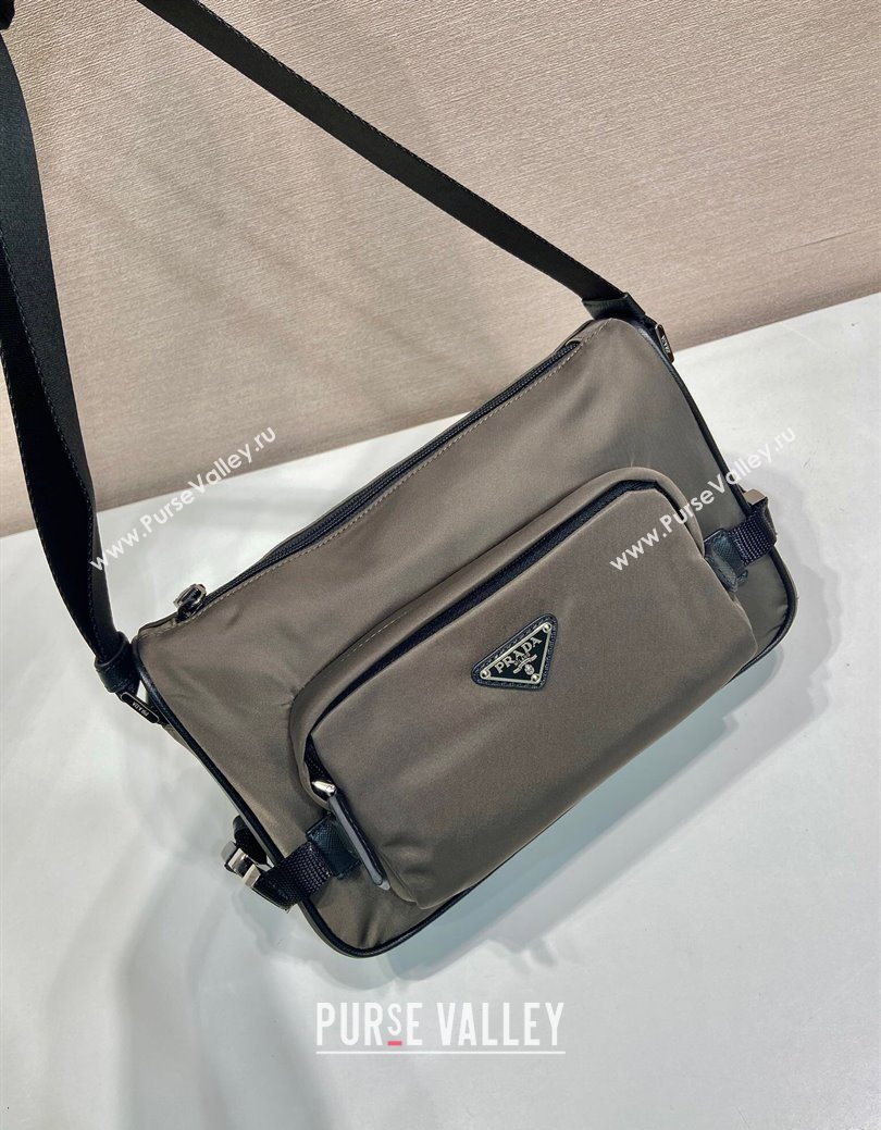 Prada Mens Medium Re-Nylon and Saffiano leather shoulder bag Forest Green 2025 2VH192 (YZ-250626099)