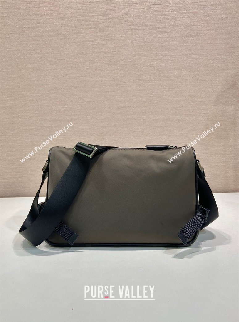 Prada Mens Medium Re-Nylon and Saffiano leather shoulder bag Forest Green 2025 2VH192 (YZ-250626099)