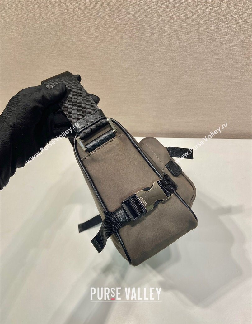 Prada Mens Medium Re-Nylon and Saffiano leather shoulder bag Forest Green 2025 2VH192 (YZ-250626099)