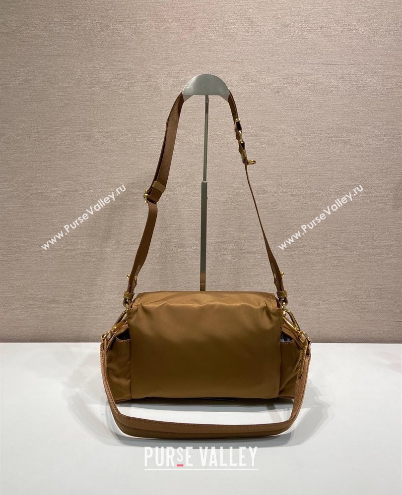 Prada Explore medium Re-Nylon shoulder bag with flap Brandy Brown 2025 1BD394 (YZ-250808053)