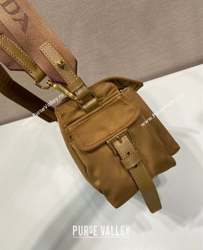 Prada Explore medium Re-Nylon shoulder bag with flap Brandy Brown 2025 1BD394 (YZ-250808053)