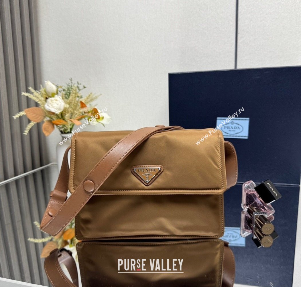 Prada Traveller small padded Re-Nylon shoulder bag Brandy Brown 2025 1BD313 (YZ-250927048)