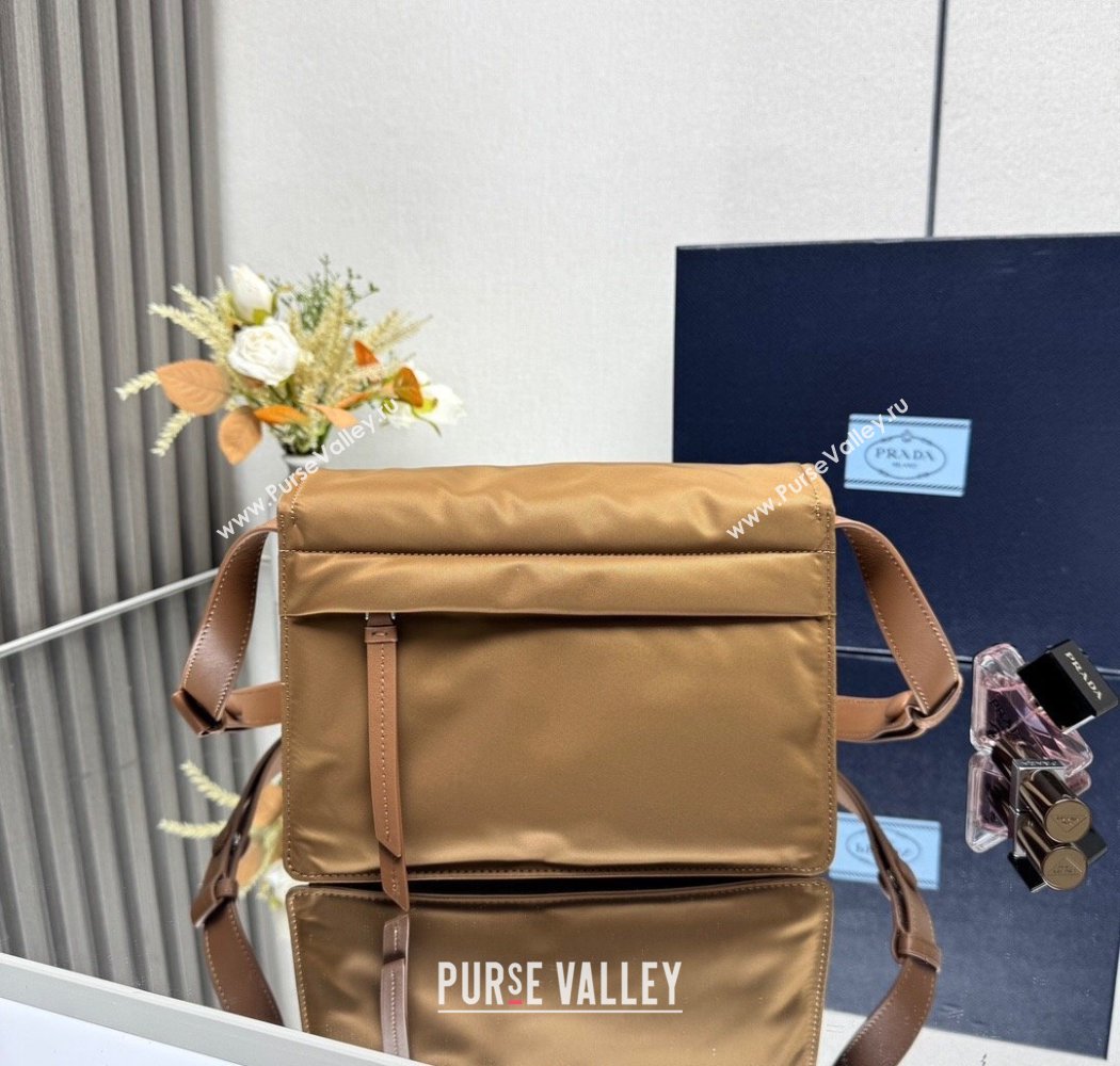 Prada Traveller small padded Re-Nylon shoulder bag Brandy Brown 2025 1BD313 (YZ-250927048)